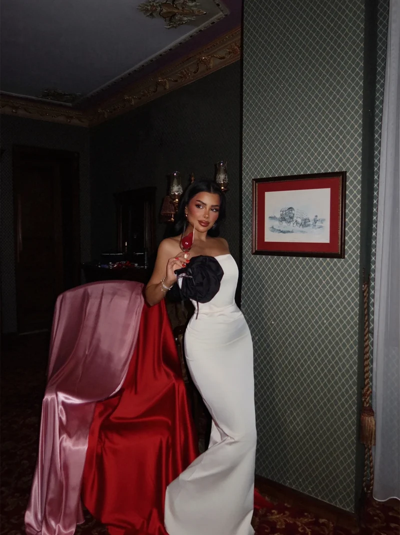 Cream Rose Detail Strapless Dress